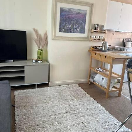1 Bedroom Flat Sleeps 4 In Abingdon Oxfordshire Екстериор снимка
