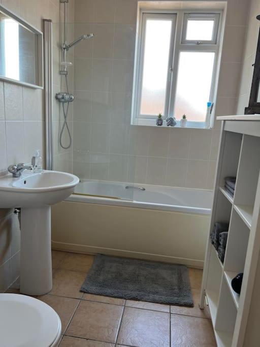1 Bedroom Flat Sleeps 4 In Abingdon Oxfordshire Екстериор снимка