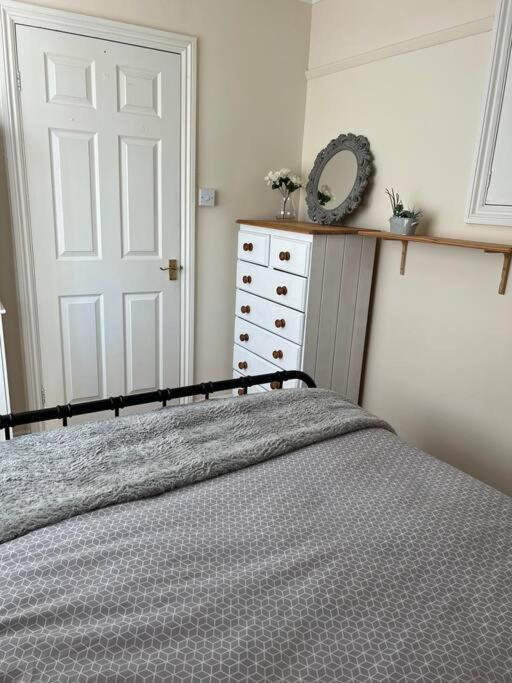 1 Bedroom Flat Sleeps 4 In Abingdon Oxfordshire Екстериор снимка