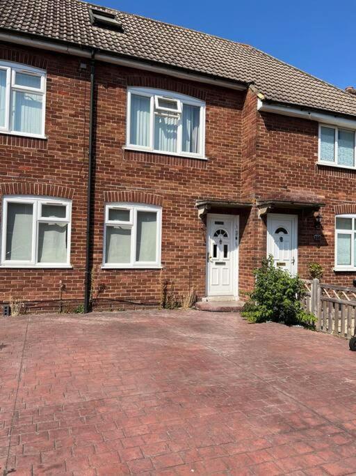 1 Bedroom Flat Sleeps 4 In Abingdon Oxfordshire Екстериор снимка